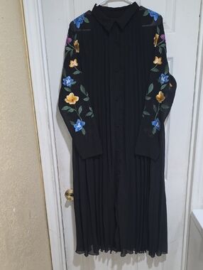 Black Long Sleeve Floral Embroidered Maxi Dress